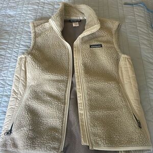 Patagonia women’s fur vest size medium